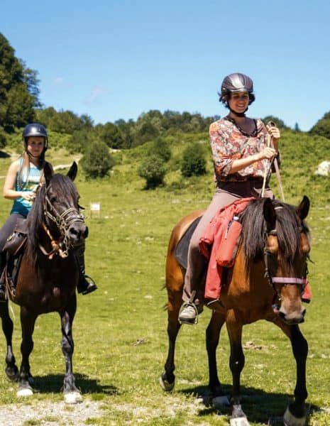 balade à cheval poney en nature montagne